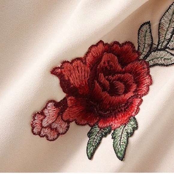 Off Shoulder Split Back Ruffled Sleeve Rose Floral Embroidered Blouse - Picture 7 of 8